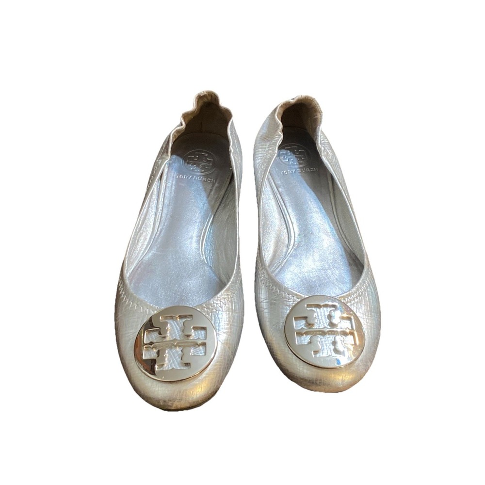 Tory Burch Claire Ballet Flat Silver leather with Silver logo medallion size 8.5